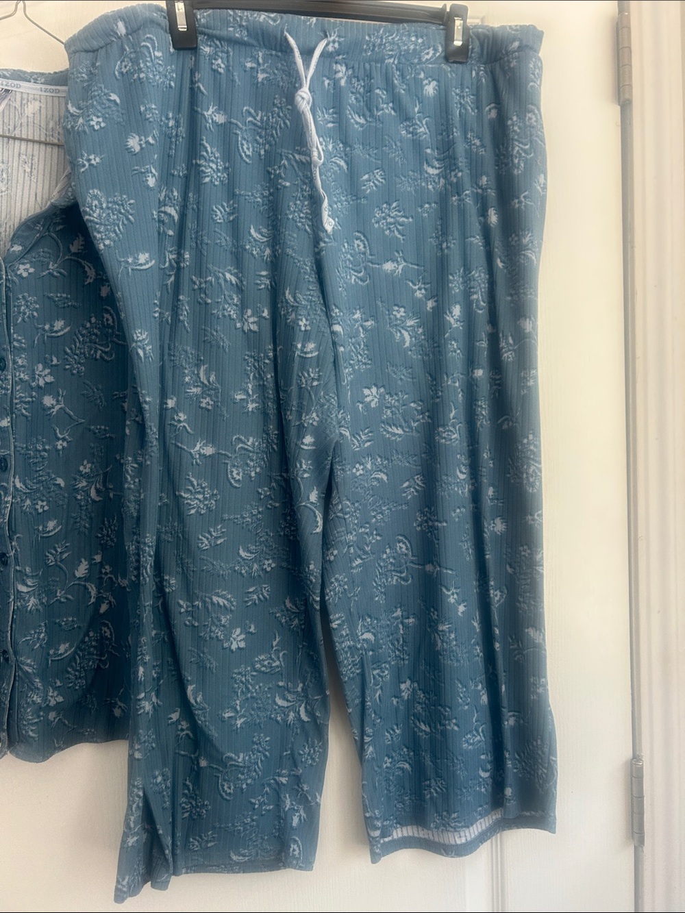 Izod Blue Floral Short-Sleeve Pajama Set 1X - Picture 3 of 7